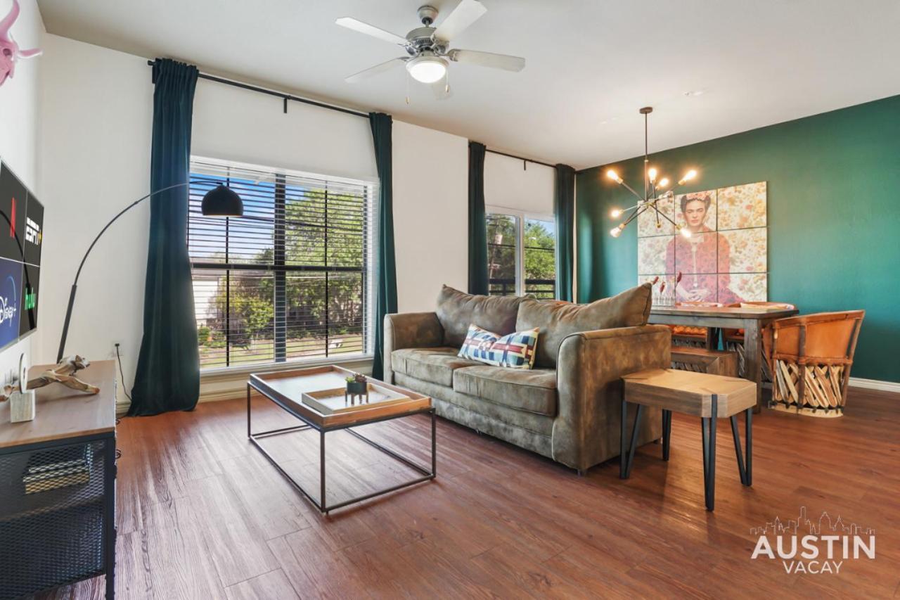 Stylish 4Br With Smart Tv And Free Garage Parking Apartment Austin Exterior photo